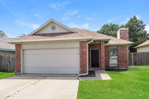 816 Waverly Drive, Arlington, TX 76015