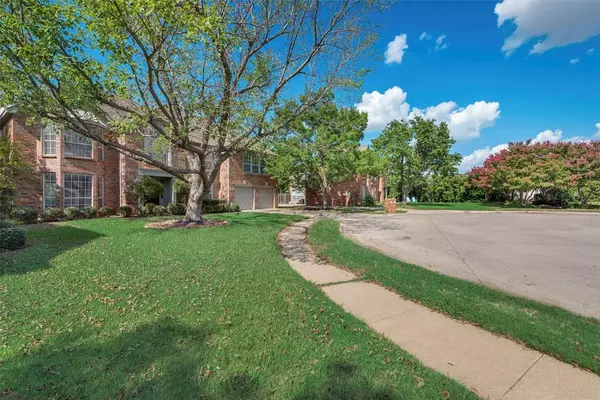 Grapevine, TX 76051,2604 Valleywood Drive