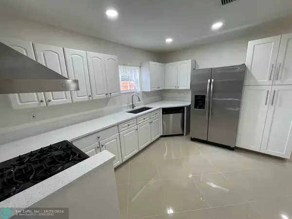 Boca Raton, FL 33487,381 Hastings St