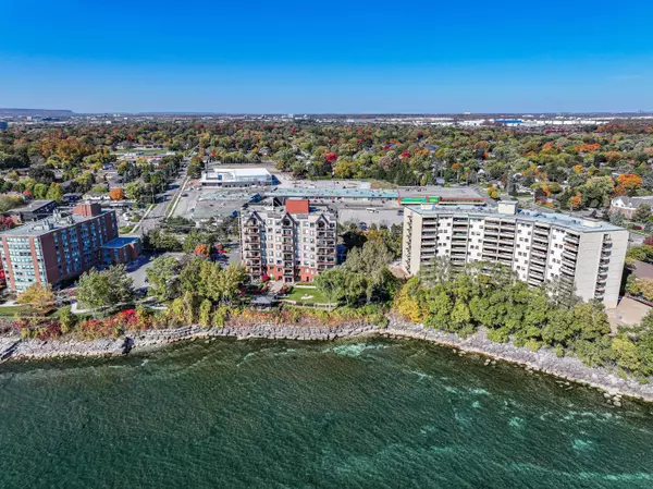 Burlington, ON L7L 7A8,5340 Lakeshore RD #204