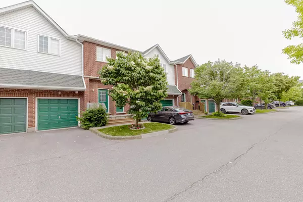 Kitchener, ON N2P 2J8,42 Green Valley DR #77