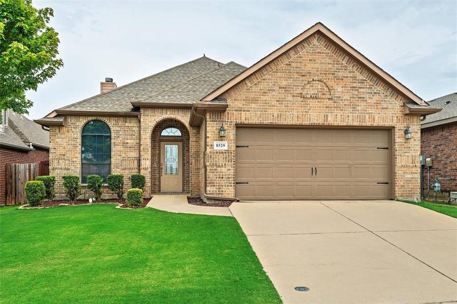 8529 Meadow Sweet Lane, Fort Worth, TX 76123