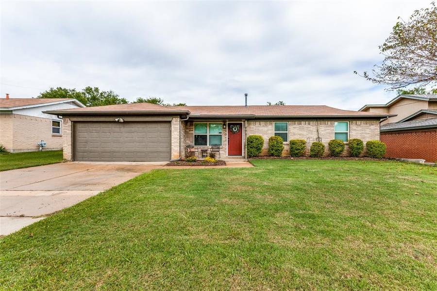 5909 Saramac Drive, Watauga, TX 76148