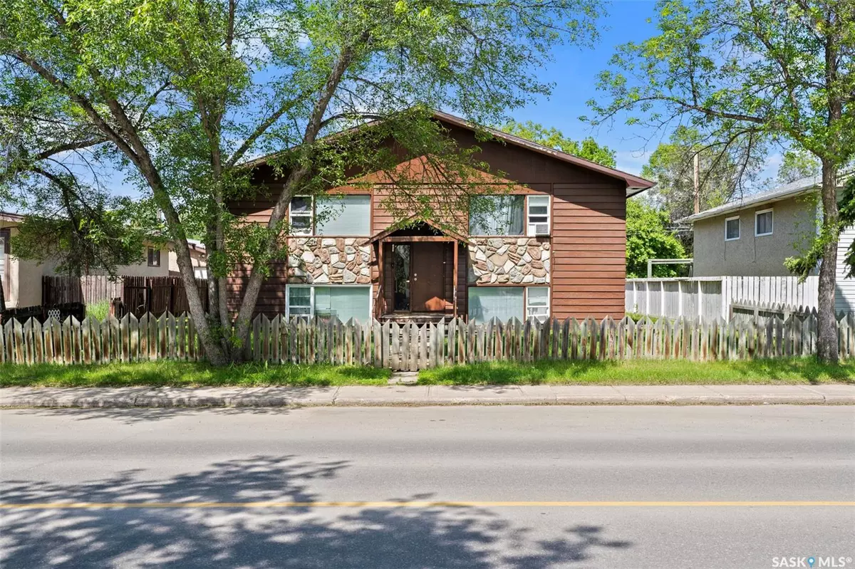 Prince Albert, SK S6V 1X5,452 28th STREET E