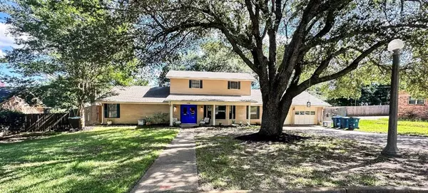 206 Hillside Drive, Athens, TX 75751