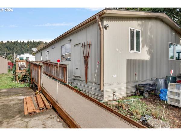 10701 SE HIGHWAY 212 #P6, Clackamas, OR 97015