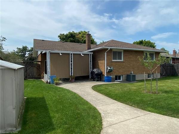 Welland, ON L3C 2S2,22 WESTDALE DR