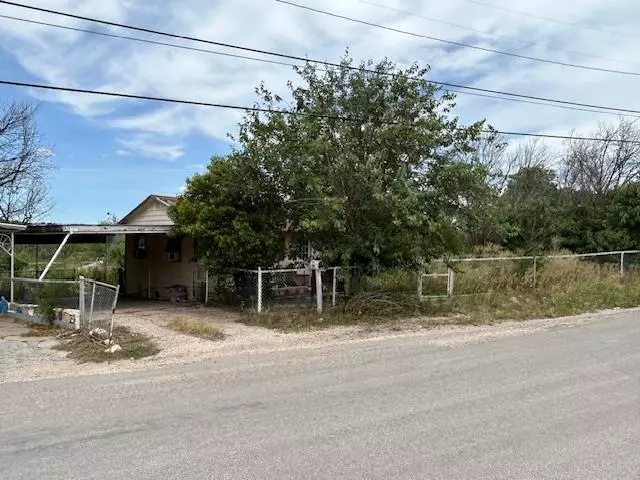 727 St Ann St, Sonora, TX 76950