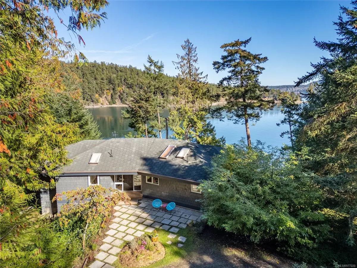 Pender Island, BC V0N 2M3,8824 Canal Rd