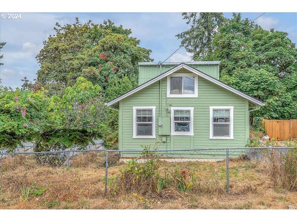 435 S 15TH ST, St Helens, OR 97051