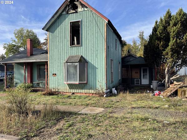 Willamina, OR 97396,141 NE D ST