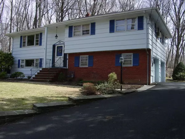 91 Fuller St, Franklin Twp., NJ 08873