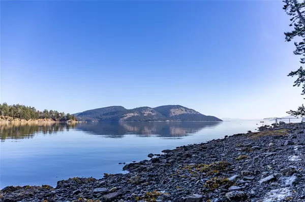 Pender Island, BC V0N 2M3,8824 Canal Rd