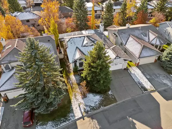 31 Scenic Park CRES Northwest, Calgary, AB T3L 1R7