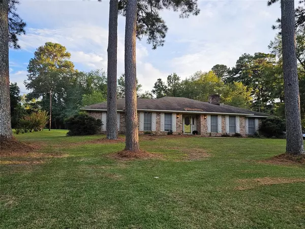 Plain Dealing, LA 71064,417 W Mary Lee