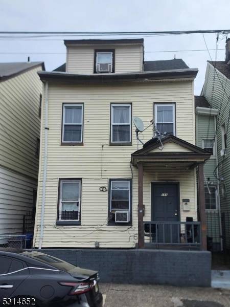 151 Beech St, Paterson City, NJ 07501