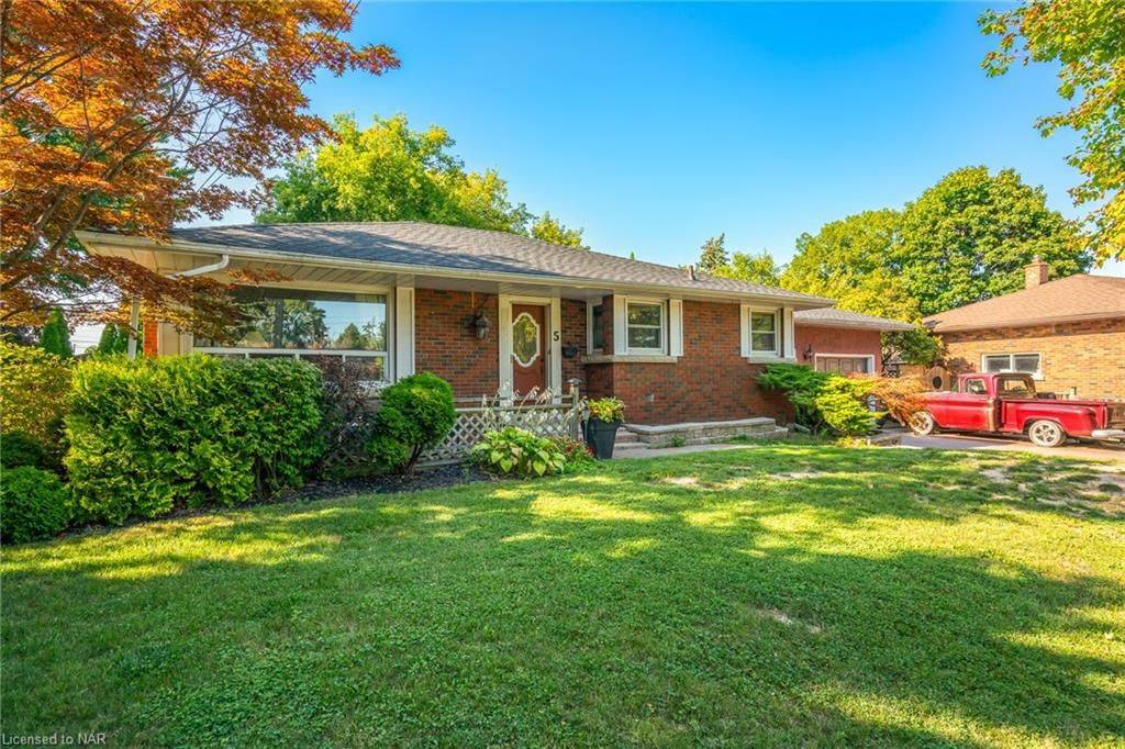 St. Catharines, ON L2M 2N2,5 GLENCAIRN DR