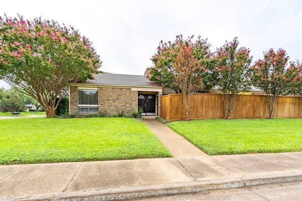 16429 Lauder Lane,  Dallas,  TX 75248