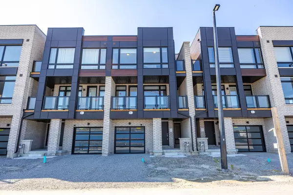 62 DANDARA Gate, Vaughan, ON L4L 1V8