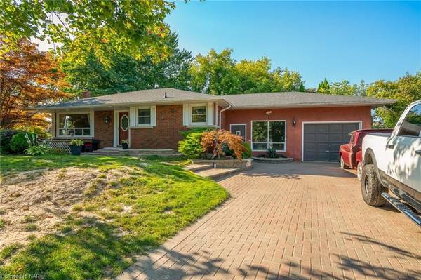 St. Catharines, ON L2M 2N2,5 GLENCAIRN DR