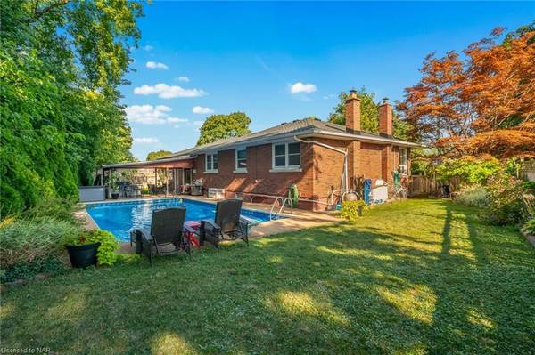 St. Catharines, ON L2M 2N2,5 GLENCAIRN DR