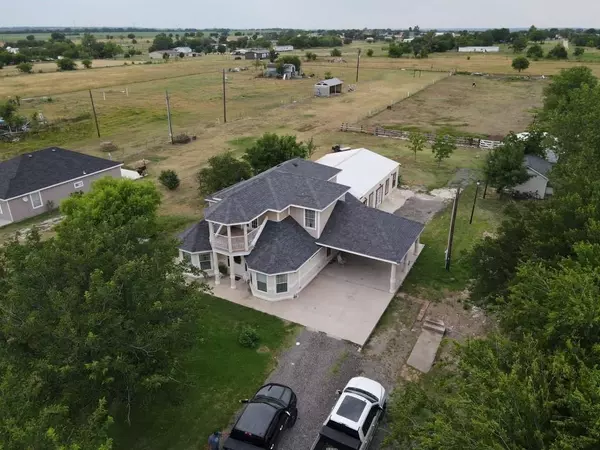 8002 Doyle Road, Krum, TX 76249