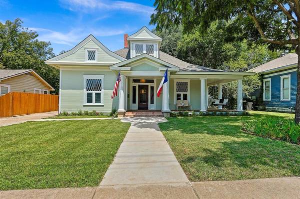 327 E Franklin Street,  Hillsboro,  TX 76645