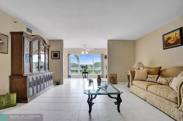 Boynton Beach, FL 33437,5778 Crystal Shores Dr  #406