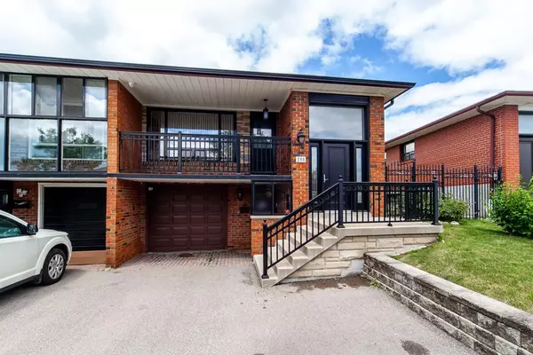 288 Hullmar DR, Toronto W05, ON M3N 2G1