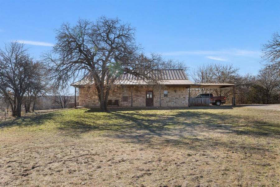 1153 County Road 1591, Alvord, TX 76225