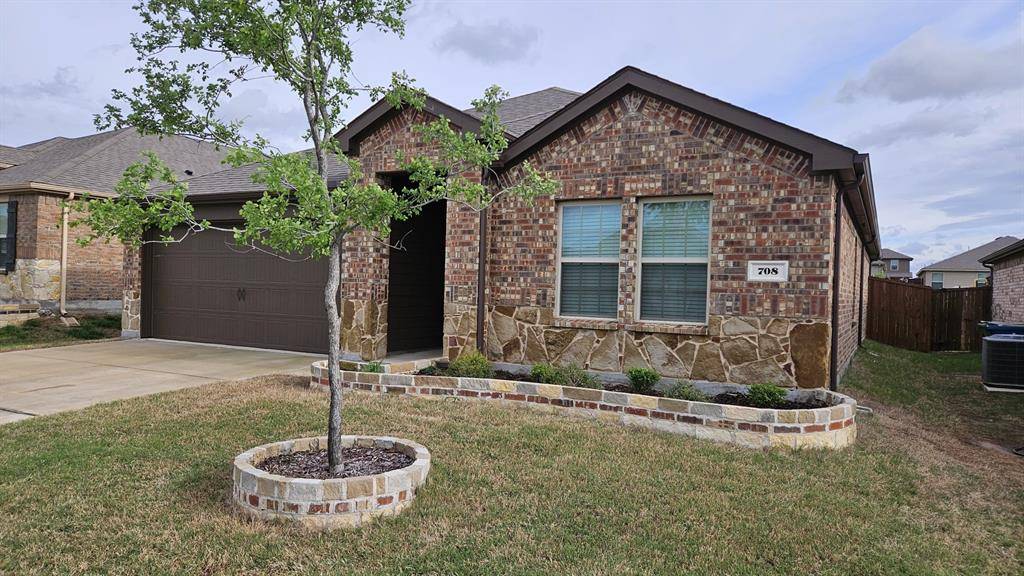 708 English Drive, Aubrey, TX 76227