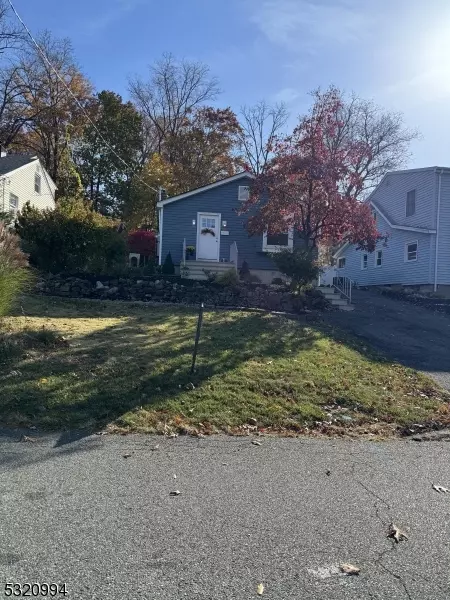 8 Cayuga Trl, Wayne Twp., NJ 07470