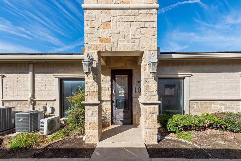 Plano, TX 75024,6305 Preston Road #1000