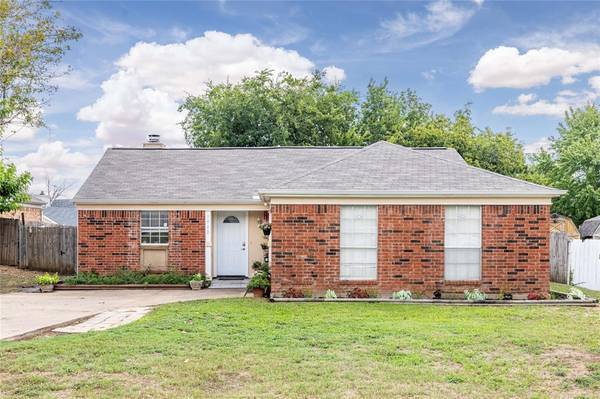 3908 Manzinita Street, Fort Worth, TX 76137