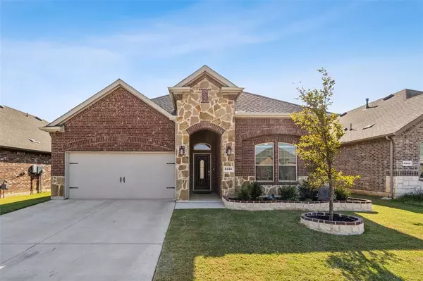 3436 Brady Starr Drive, Aubrey, TX 76227