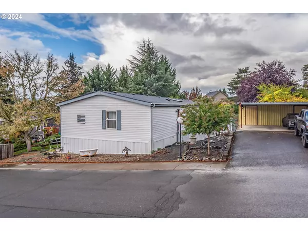 297 OLIVIA LN, Roseburg, OR 97470