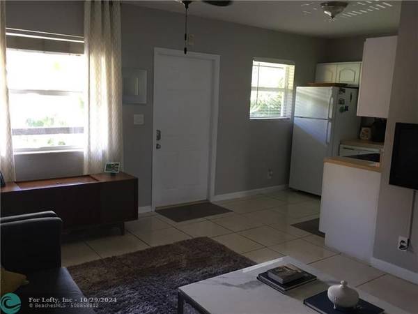 Wilton Manors, FL 33334,2741 NE 8th Ave  #14