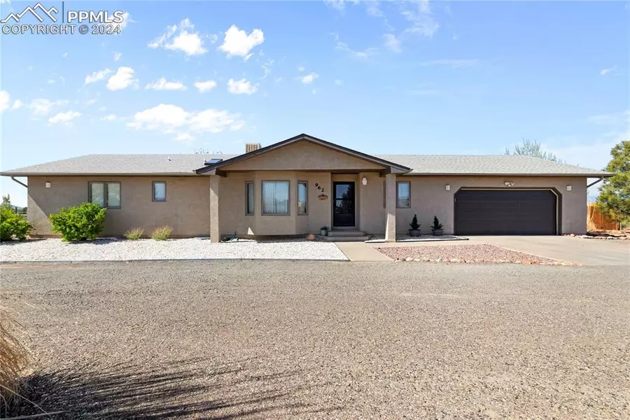 962 W Capistrano AVE, Pueblo, CO 81007