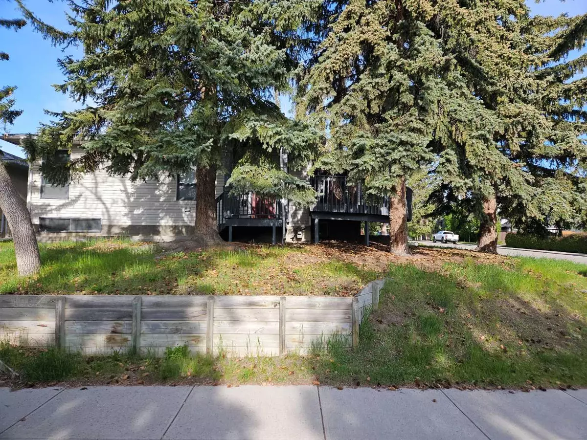 Calgary, AB T2T4P5,4001 17 ST SW