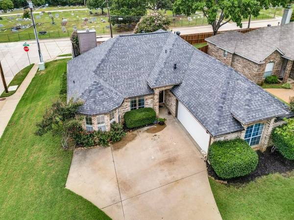 995 Cable Creek Drive, Grapevine, TX 76051