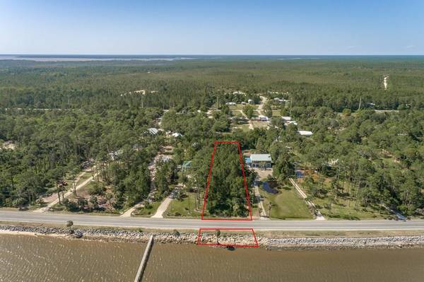 841 Hwy 98, Eastpoint, FL 32328