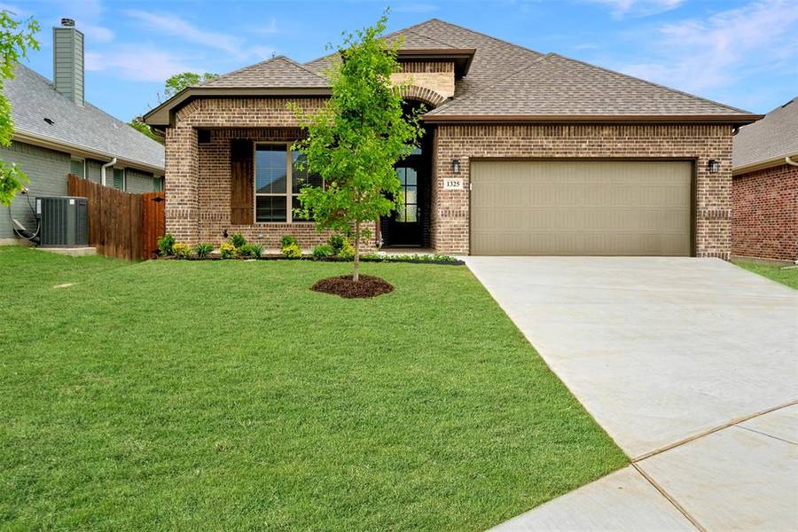 1325 Ridgeview Drive, Weatherford, TX 76086