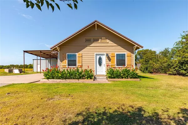 261 Red Road,  Howe,  TX 75459