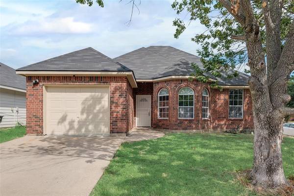 1002 Montclova Court, Dallas, TX 75217