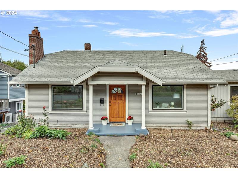 1312 Cascade AVE, Hood River, OR 97031