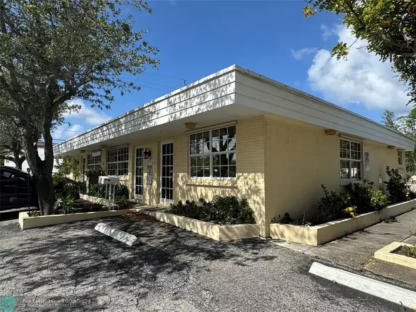 2450 NE 13th Ave, Wilton Manors, FL 33305