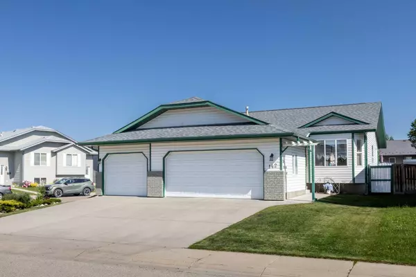 Red Deer, AB T4R 3P6,142 Lyons Close