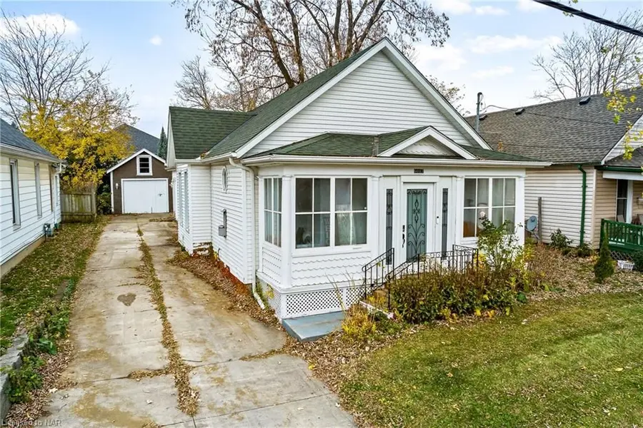 6047 ROSS ST, Niagara Falls, ON L2G 4C2