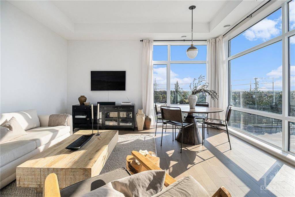 Blossom Park - Airport And Area, ON K1V 2N8,100 CORTILE #301