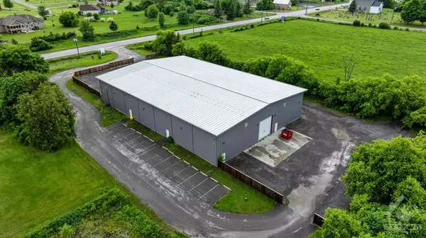 Carp, ON K0A 1L0,2966 + 2978 CARP RD